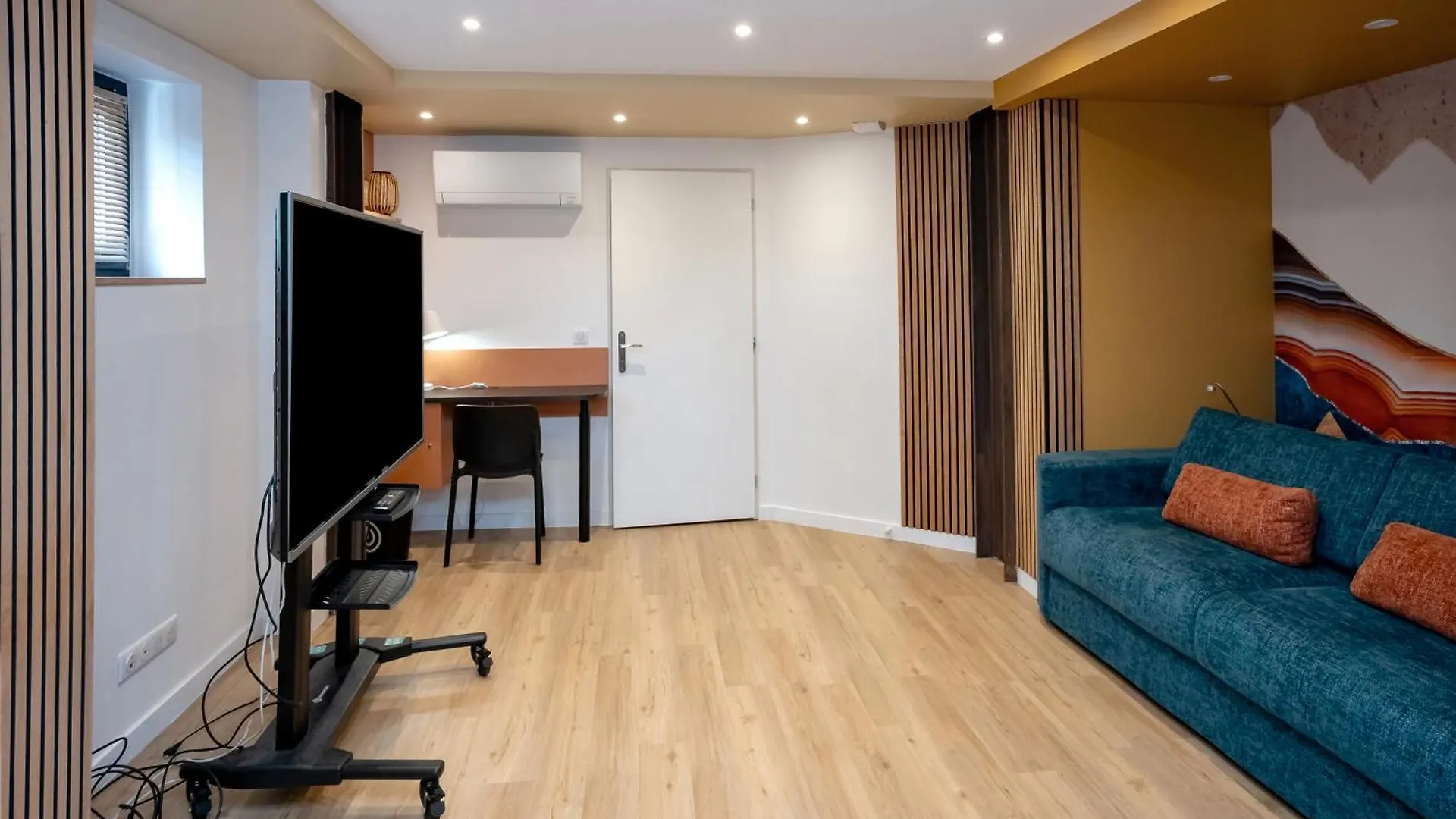 La Suite Des Sommets Barberaz 0*,  France